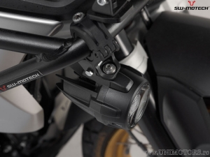 Adaptor suport far ceata original set - otel - culoare: negru - BMW R 1200 GS ('12-'18) / R 1250 GS ('18-) - SW-Motech