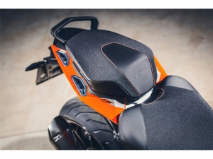 Asiento de pasajero Ergo KTM 1290 Super Duke GT ('17-'19) / 1290 Super Duke GT AB / 1290 Super Duke GT ABS ('16) - KTM