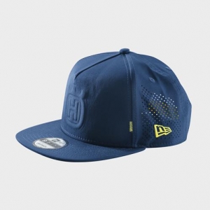 Blauwe pet met logo: Maat - S/M