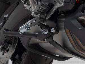 Cric central - otel - culoare: negru - Kawasaki Versys 650 ('14-) - SW-Motech