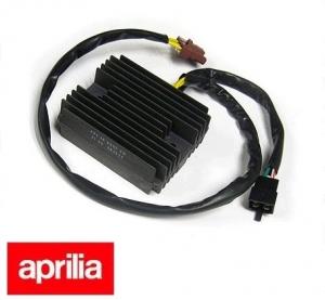 Régulateur de Tension - Aprilia Atlantic / Scarabeo / Piaggio Beverly / X Evo / X8 / X9 / Vespa GTS 250-500cc - Aprilia