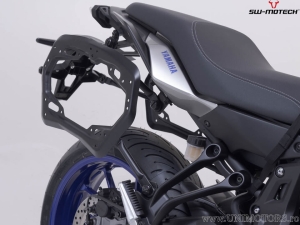 Set cutii laterale (sidecase) DUSC M (2x33L) si suporti PRO - 66.0L - Yamaha MT-07 Tracer ('16-) - SW-Motech