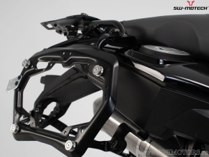 Set cutii laterale (sidecase) DUSC M/L (33/41L) si suporti PRO - 74.0L - BMW F 800/ 700/ 650 GS ('07-'18) - SW-Motech