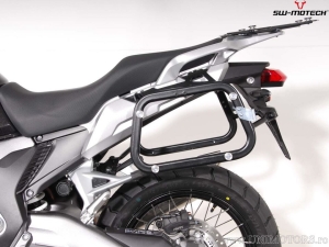 Set cutii laterale (sidecase) TRAX ADV L aluminiu culoare argintie si suporti EVO - 90.0L - Honda Crosstourer ('11-) - SW-Motech