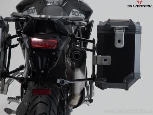 Set cutii laterale (sidecase) TRAX ADV L/M negru si Akrapovic - 82.0L - Triumph Tiger 900/GT/Rally/Pro - SW-Motech