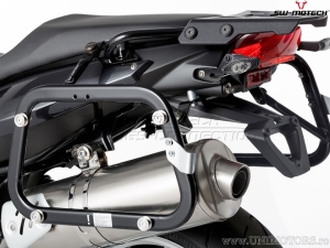 Set cutii laterale (sidecase) TRAX ADV M/L aluminiu argintiu si suporti EVO - 82.0L - BMW F 800 R (09-) / F 800 GT - SW-Motech