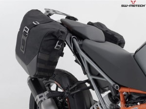 Set genti laterale Legend Gear Black Edition LC2 si suporti SLC - 27.0L - KTM 125 Duke ('21-) - SW-Motech