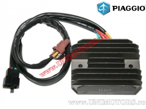 Spanningsregelaar 250-500cc 4T - Aprilia Atlantic / Scarabeo / Sportcity / Gilera Nexus / Piaggio Beverly / X8 / X9 - (Piaggio)