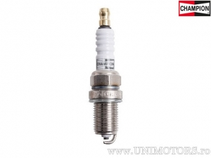 Spark plug OE013 - Champion