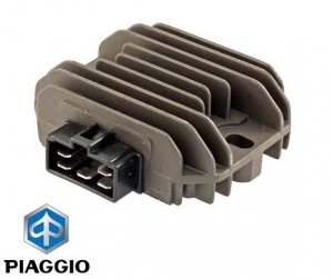 Voltage regulator - Aprilia Atlantic / Scarabeo / Gilera Runner / DNA / Piaggio Beverly / Liberty 125-250cc - Piaggio