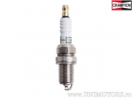 Spark plug OE013 - Champion